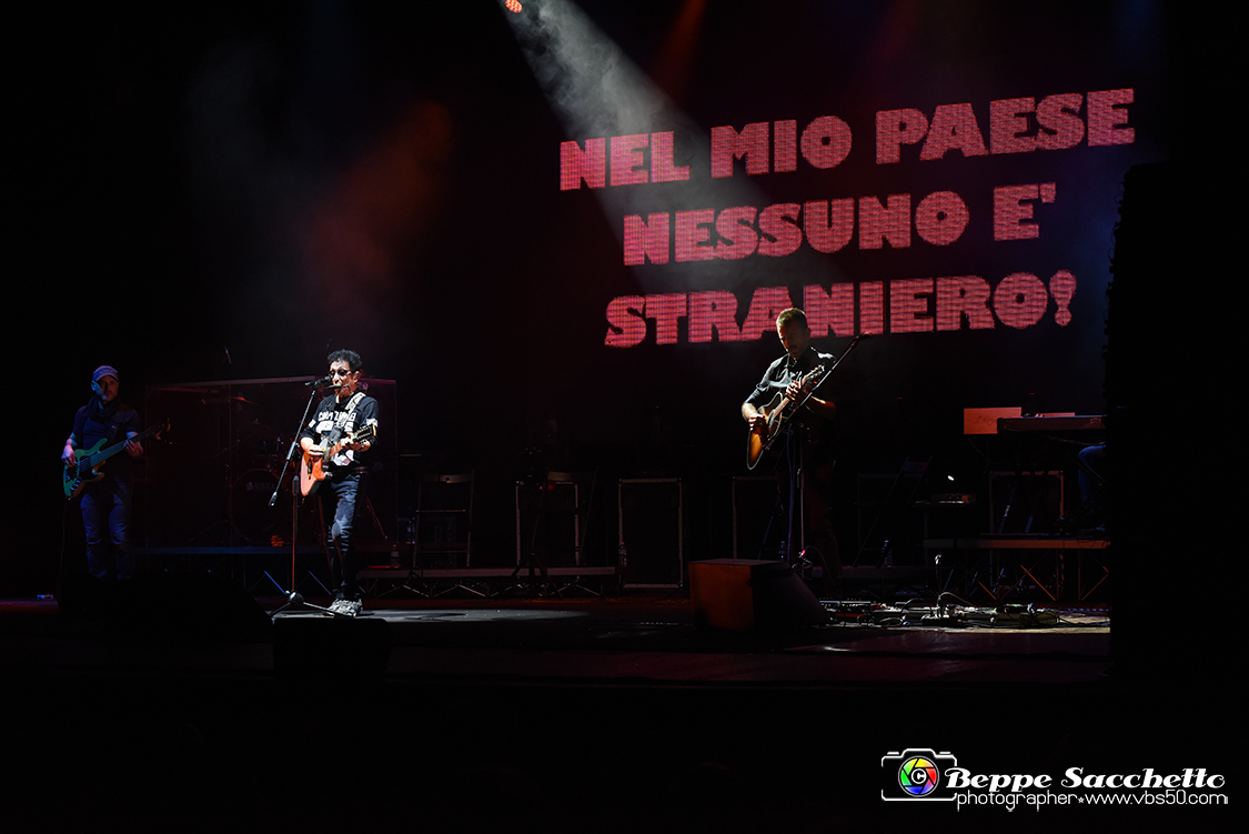 VBS_4216 - Concerto Edoardo Bennato - Peter Pan Rock 'n' Roll Tour.jpg
